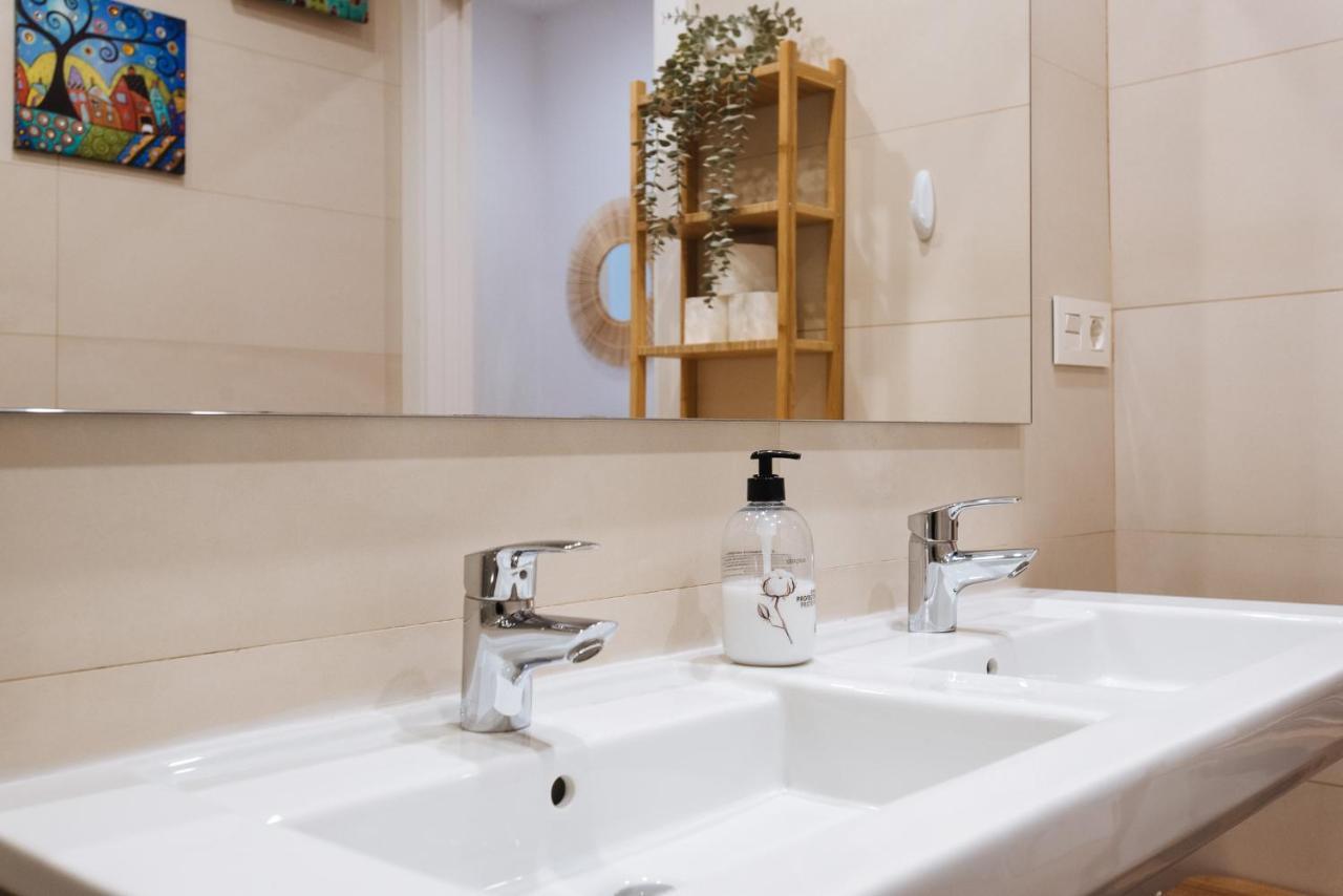 セビリアApartamento Estelar Con Piscina Y Garaje Nervionアパートメント エクステリア 写真